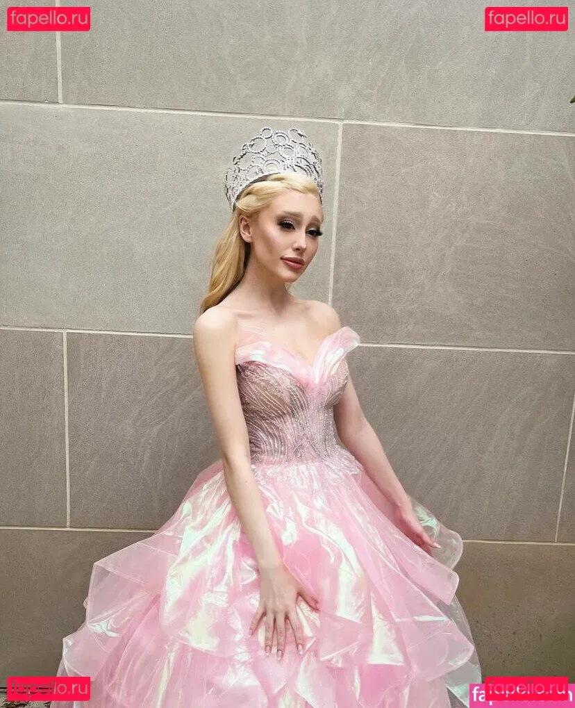 Paige Niemann Onlyfans Photo Gallery 