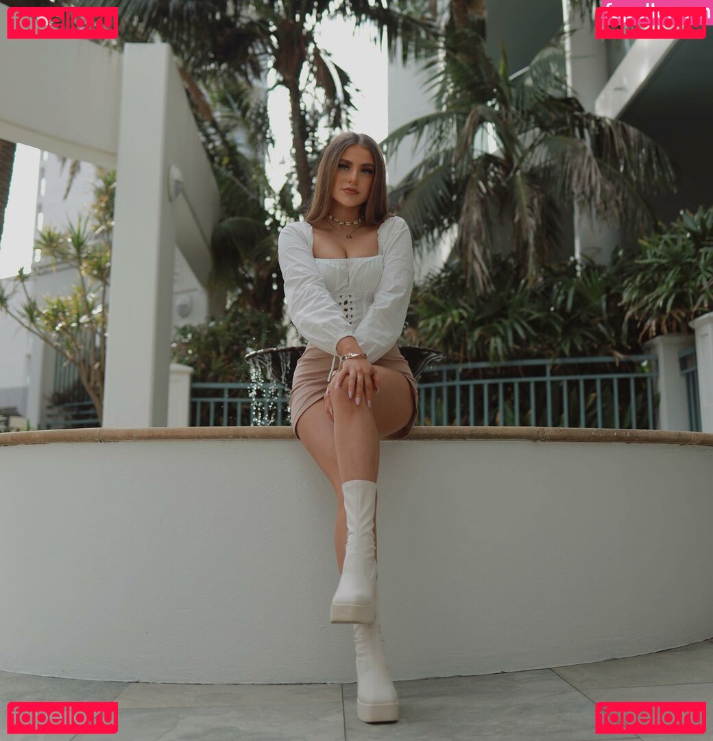 Katee Schornegg Nude Onlyfans Photo 24