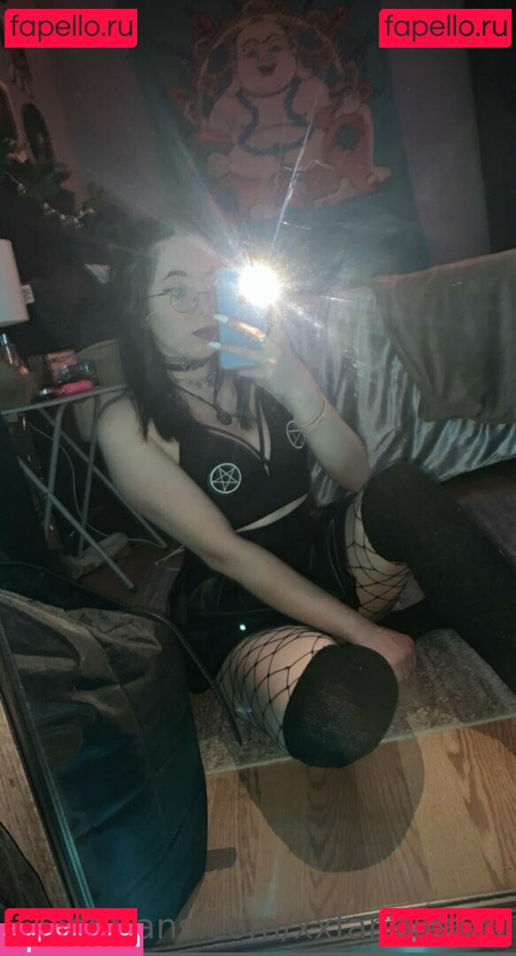 Xxfangirly21 Nude Onlyfans Photo 12