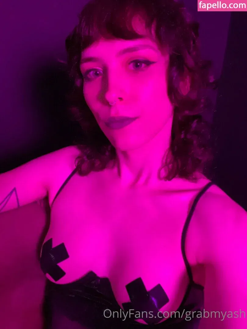 Grabmyash Onlyfans Photo Gallery 