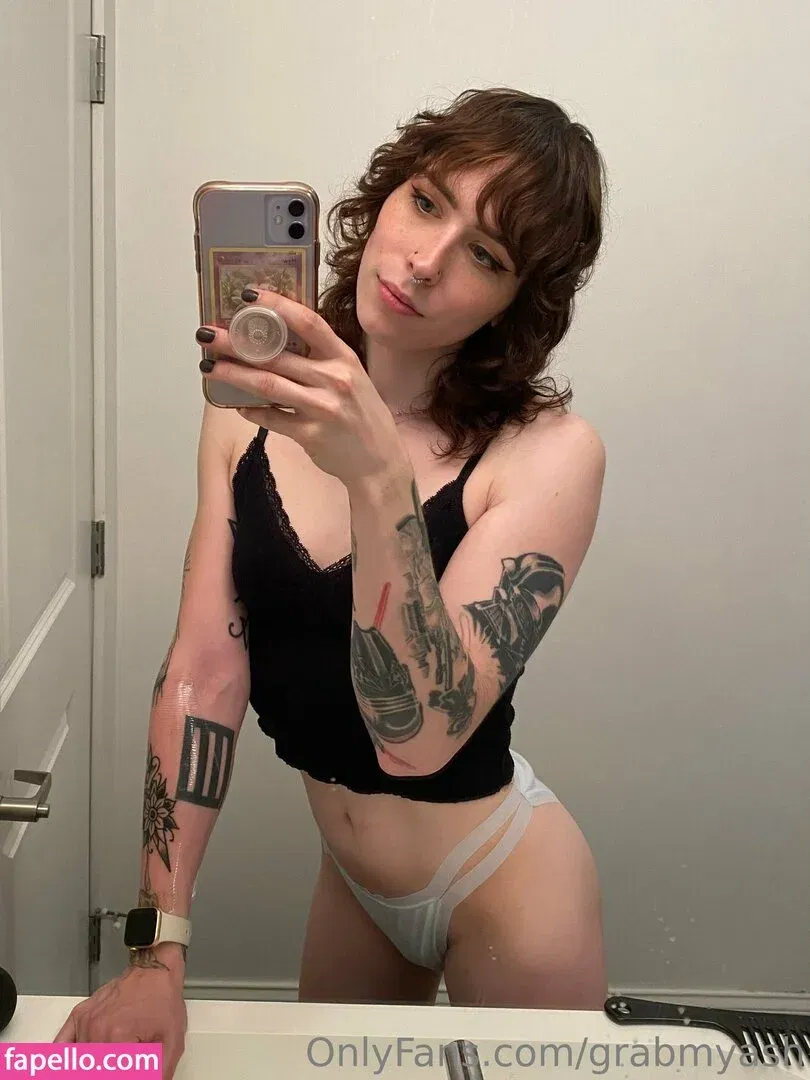 Grabmyash Onlyfans Photo Gallery 