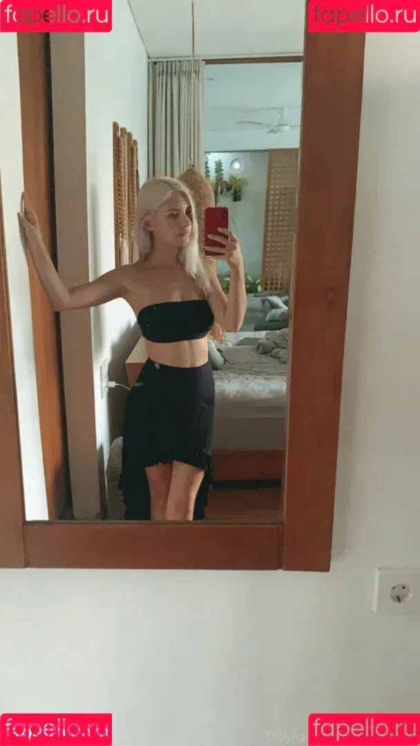evaelfiefree Onlyfans Photo Gallery 