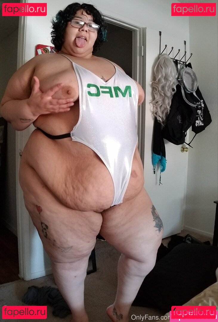 Crystal Blue Nude Onlyfans Photo 37