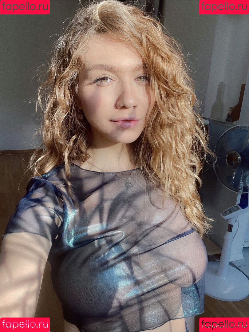 Heeyhelly Onlyfans Photo Gallery 