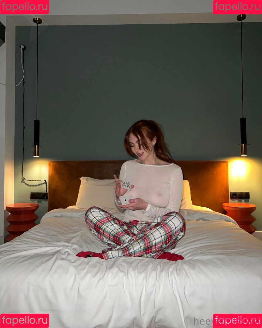 Heeyhelly Onlyfans Photo Gallery 