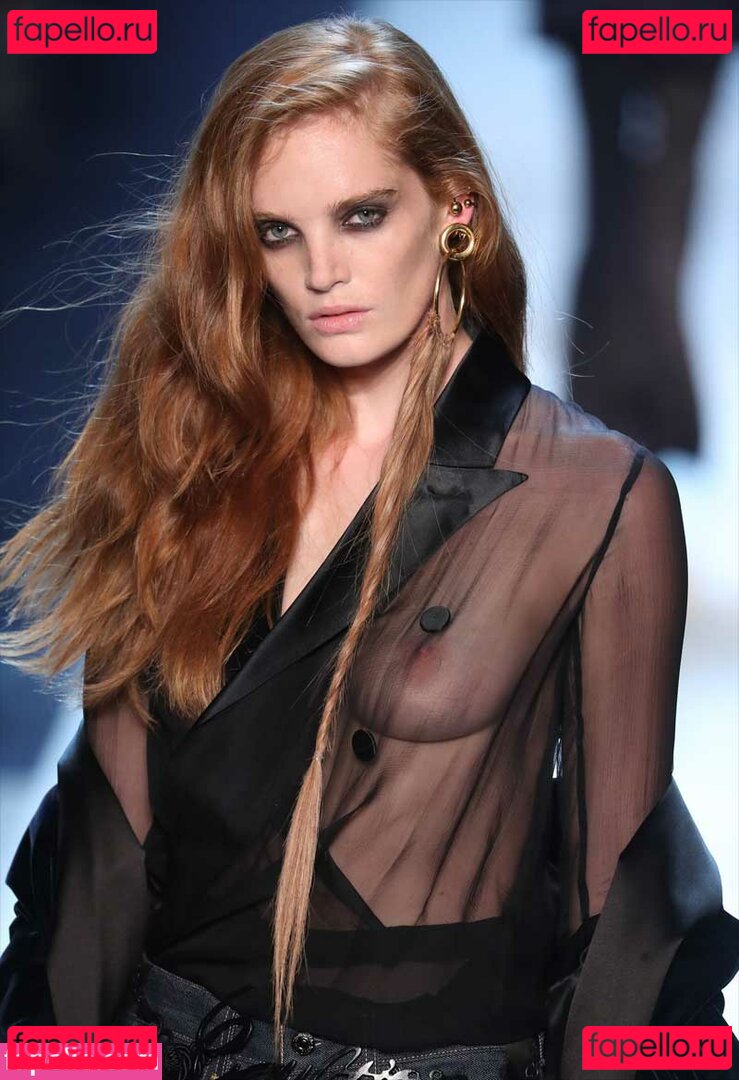 Alexina Graham Nude Onlyfans Photo 9