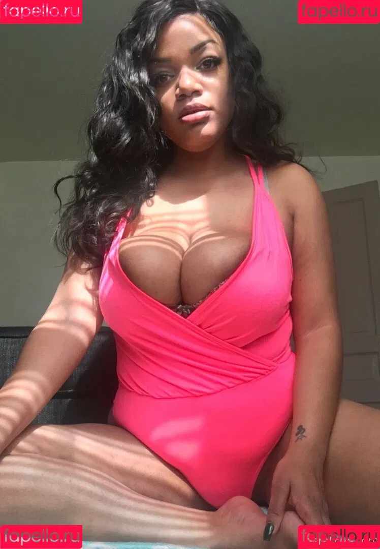 freelearalove Onlyfans Photo Gallery 