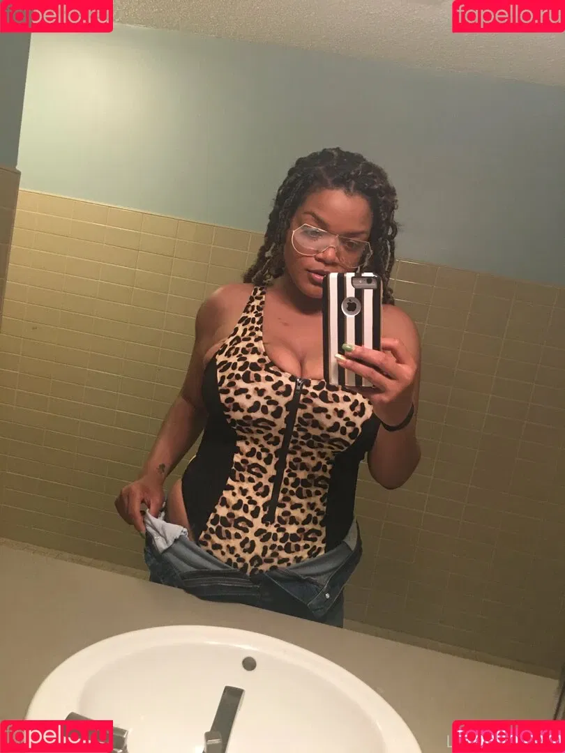 freelearalove Onlyfans Photo Gallery 
