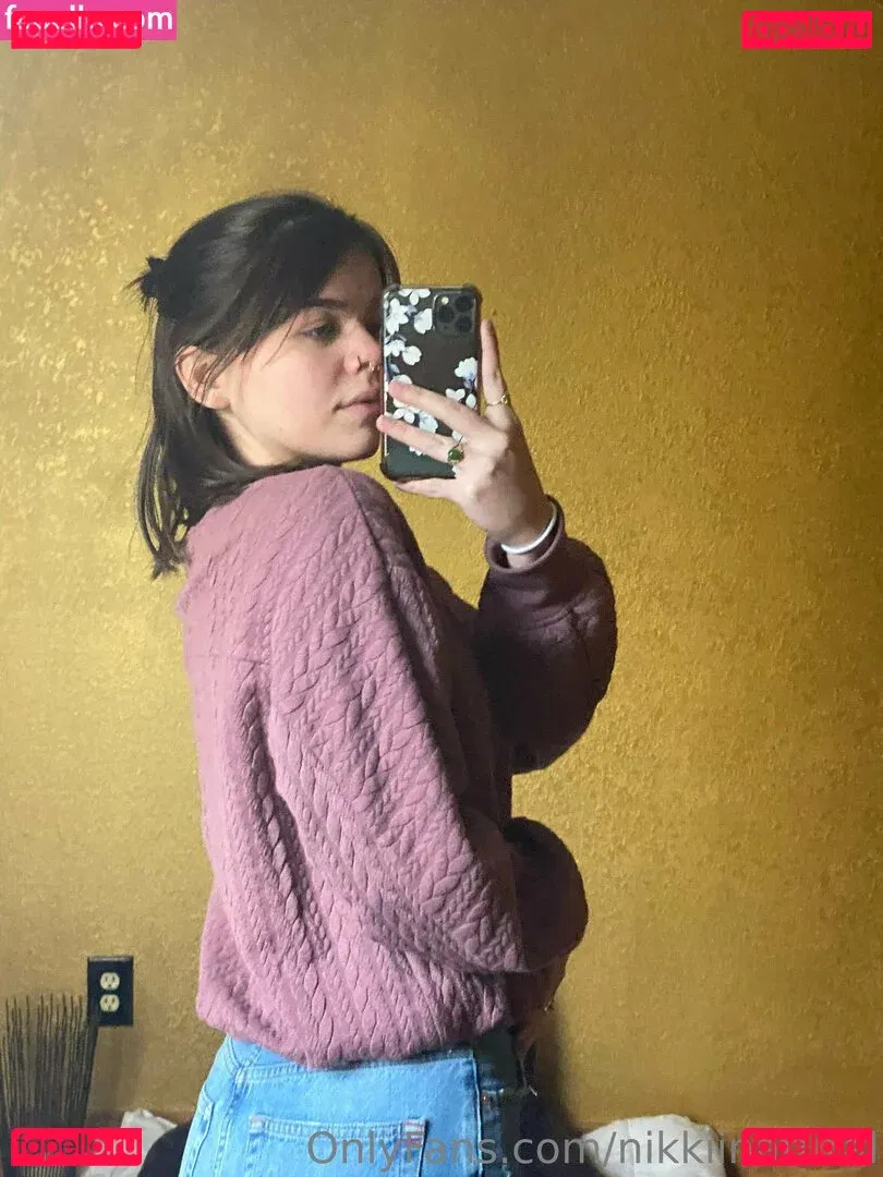 nikkiinatural Onlyfans Photo Gallery 