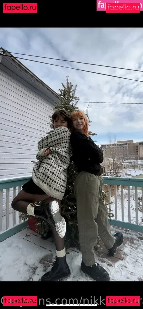 nikkiinatural Onlyfans Photo Gallery 