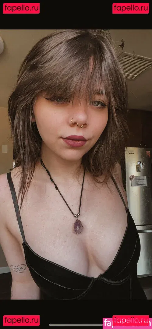 nikkiinatural Onlyfans Photo Gallery 