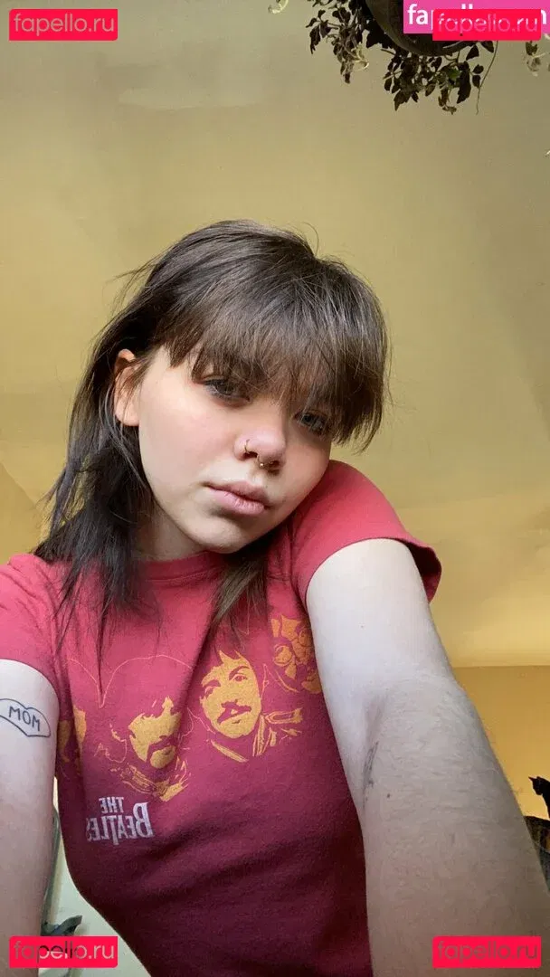 nikkiinatural Onlyfans Photo Gallery 