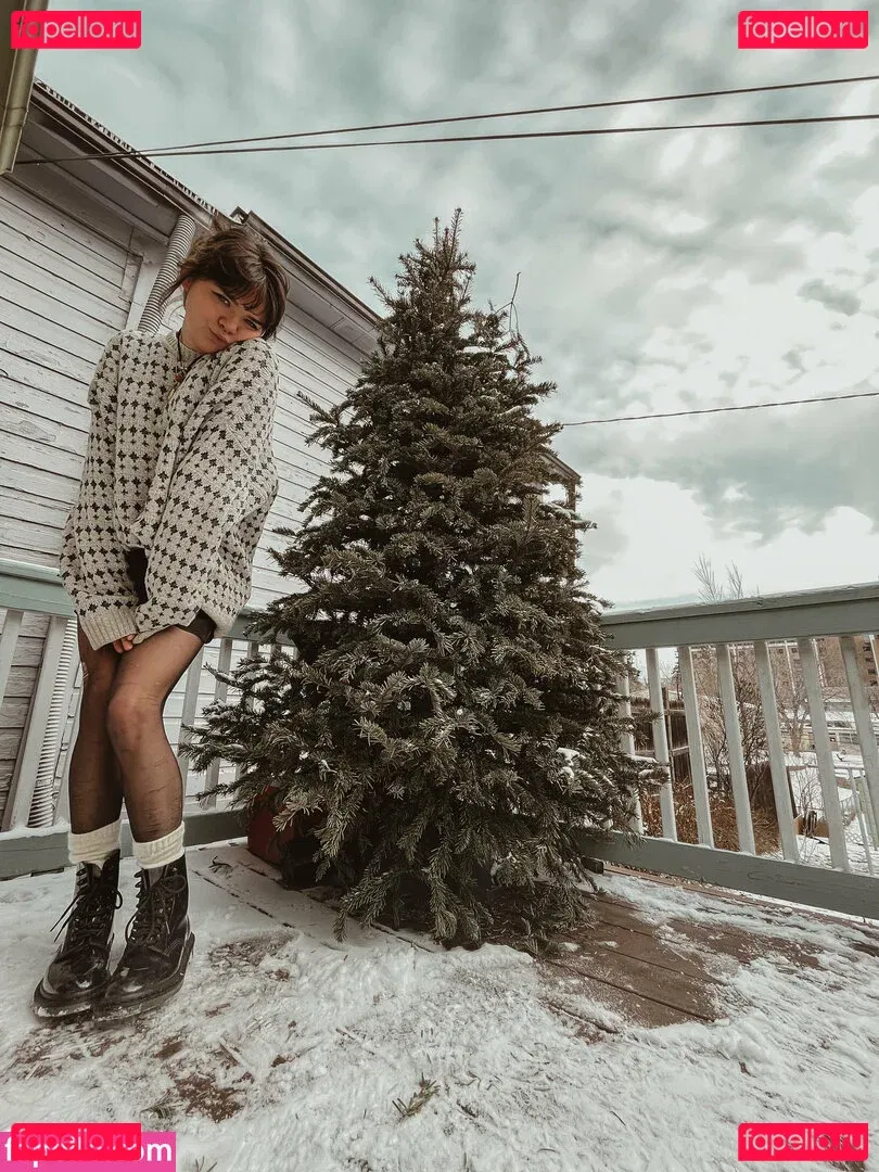 nikkiinatural Onlyfans Photo Gallery 