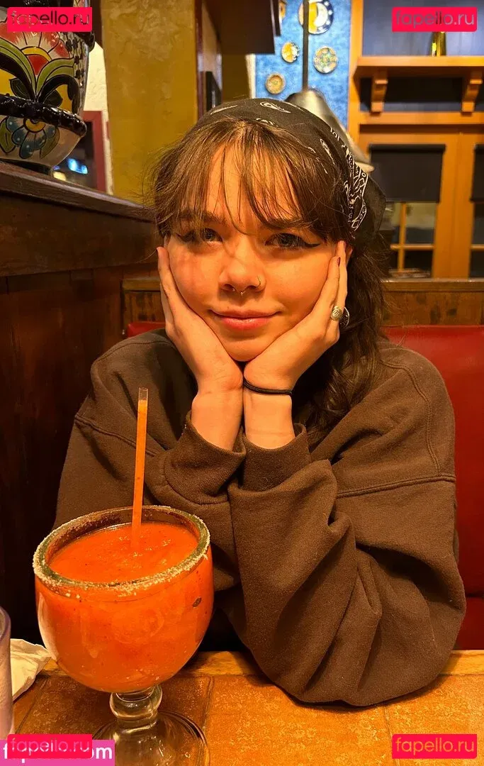 nikkiinatural Onlyfans Photo Gallery 