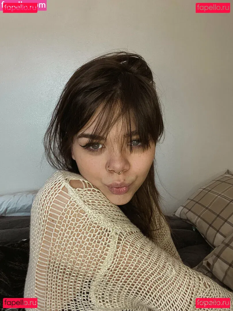 nikkiinatural Onlyfans Photo Gallery 