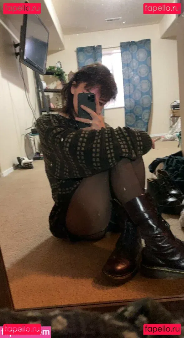 nikkiinatural Onlyfans Photo Gallery 