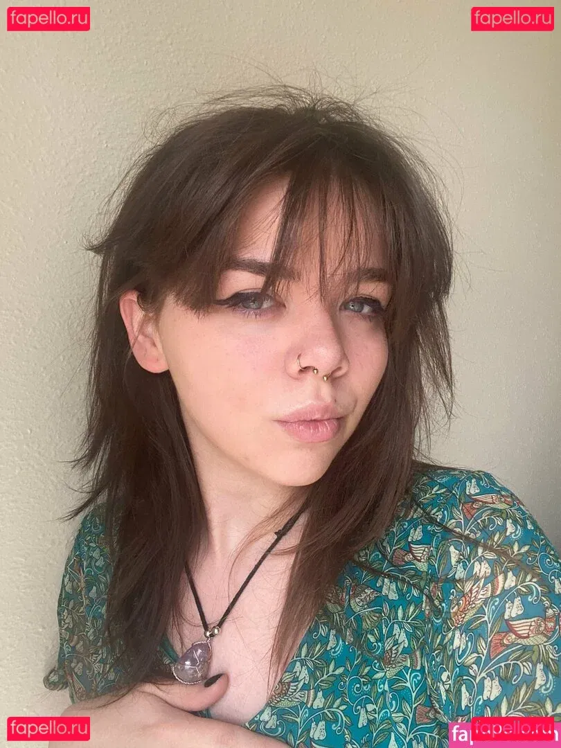 nikkiinatural Onlyfans Photo Gallery 