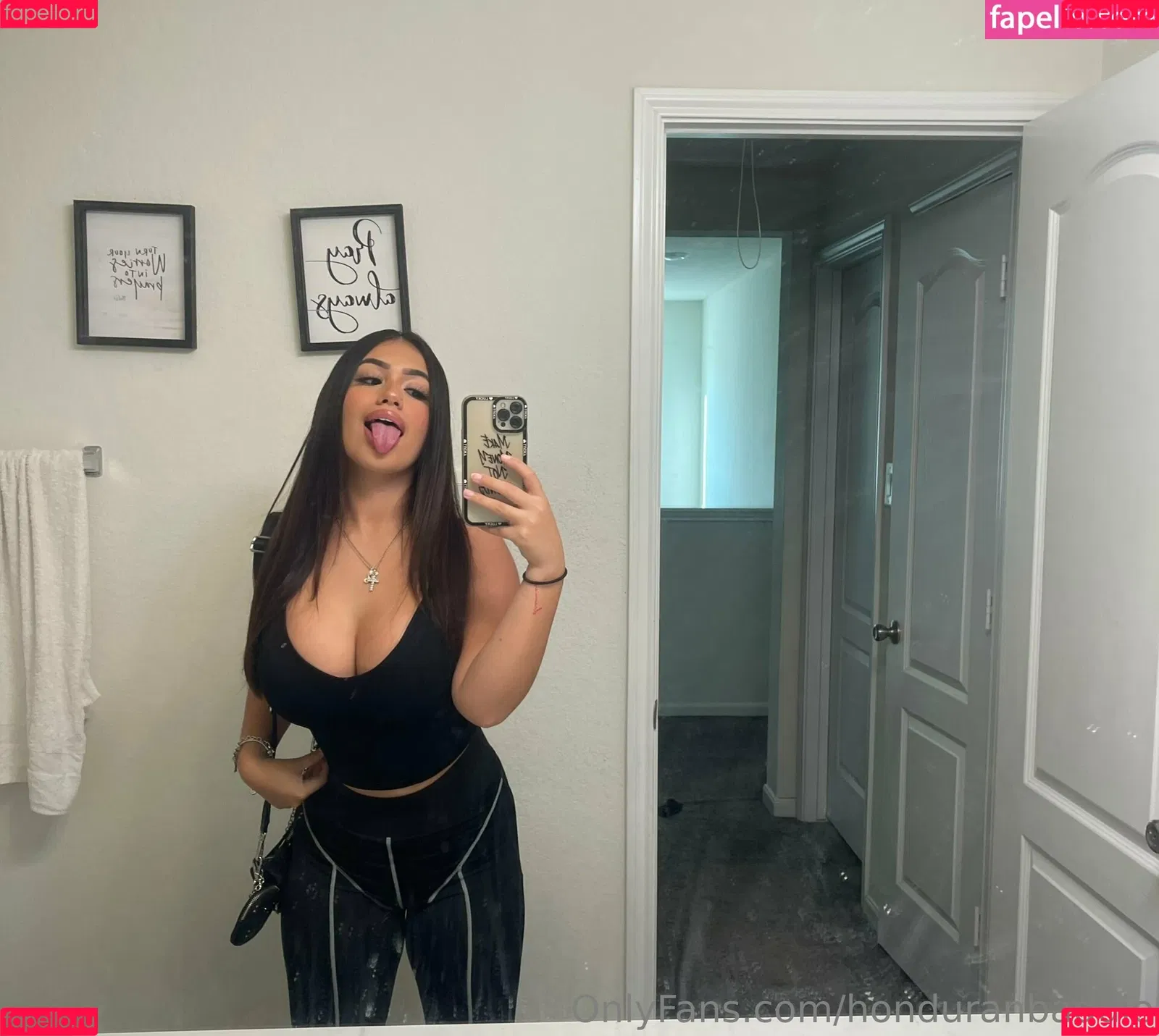 honduranbaddie Onlyfans Photo Gallery 
