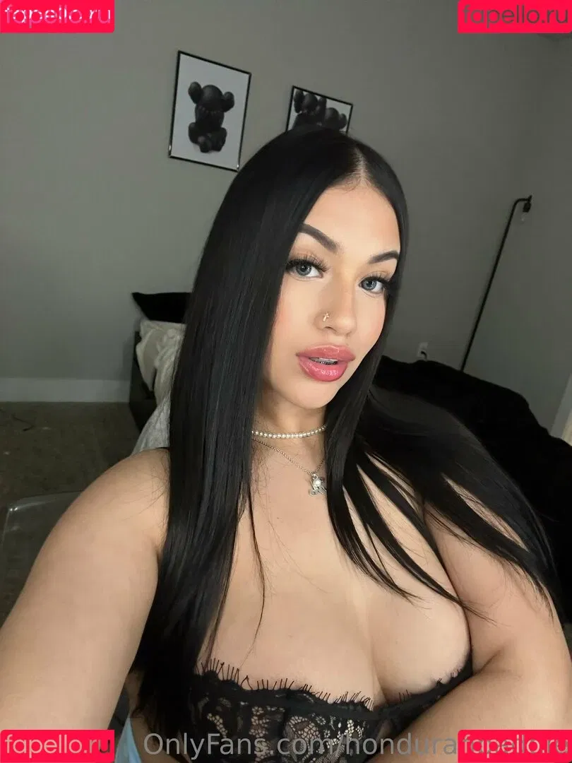 honduranbaddie Onlyfans Photo Gallery 