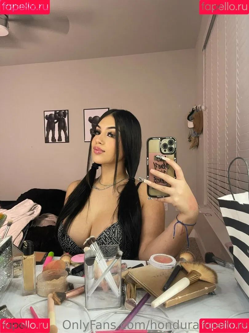 honduranbaddie Onlyfans Photo Gallery 