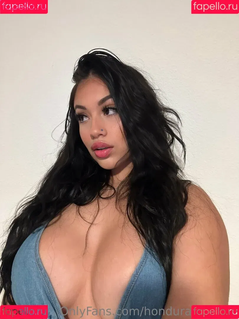 honduranbaddie Onlyfans Photo Gallery 