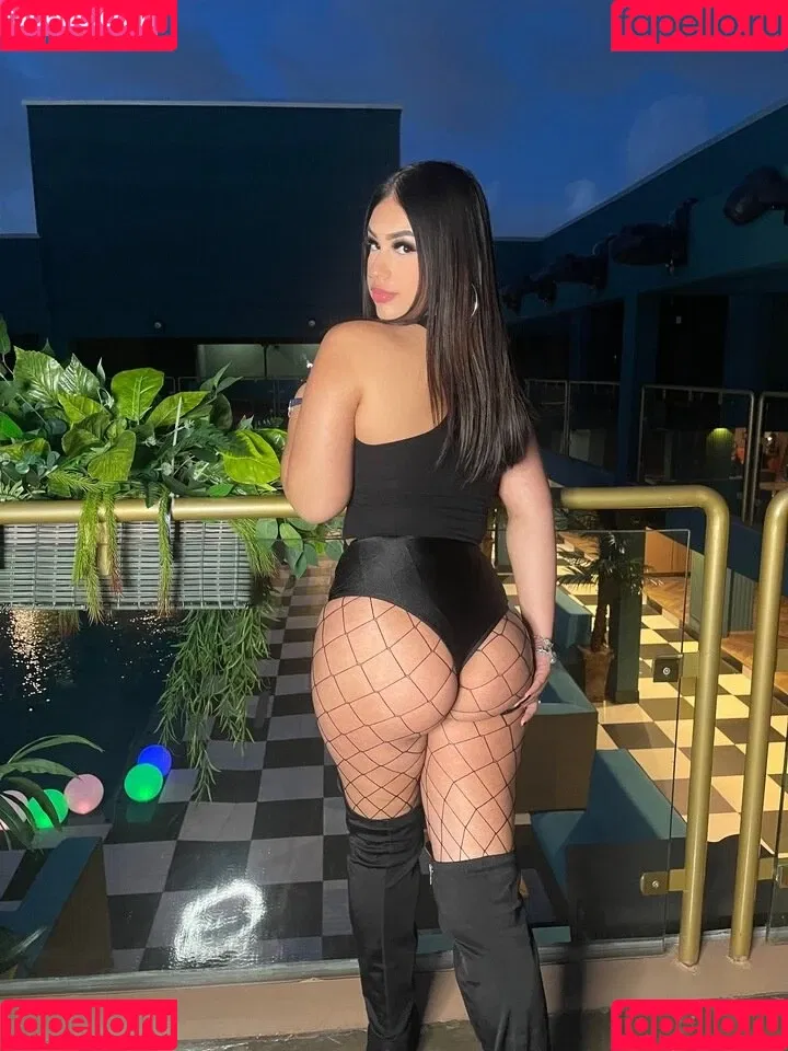 honduranbaddie Onlyfans Photo Gallery 