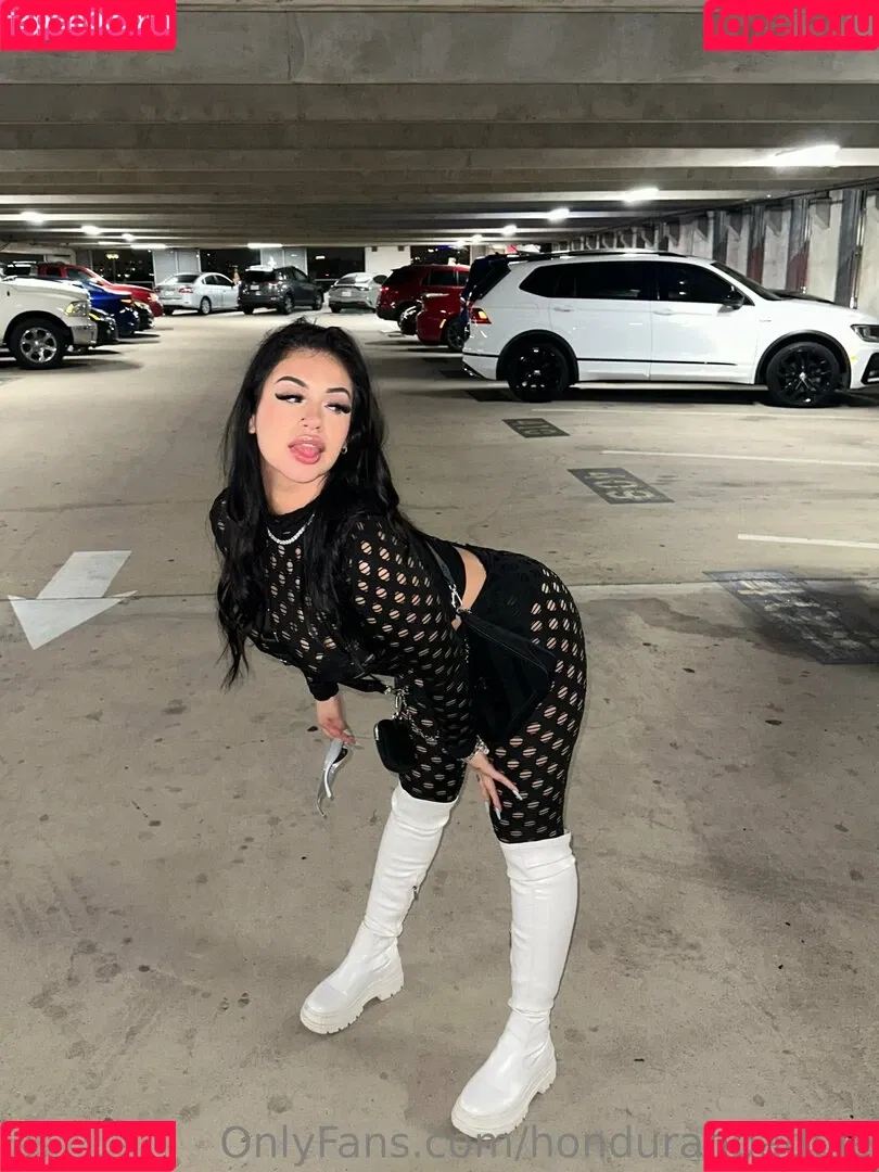 honduranbaddie Onlyfans Photo Gallery 