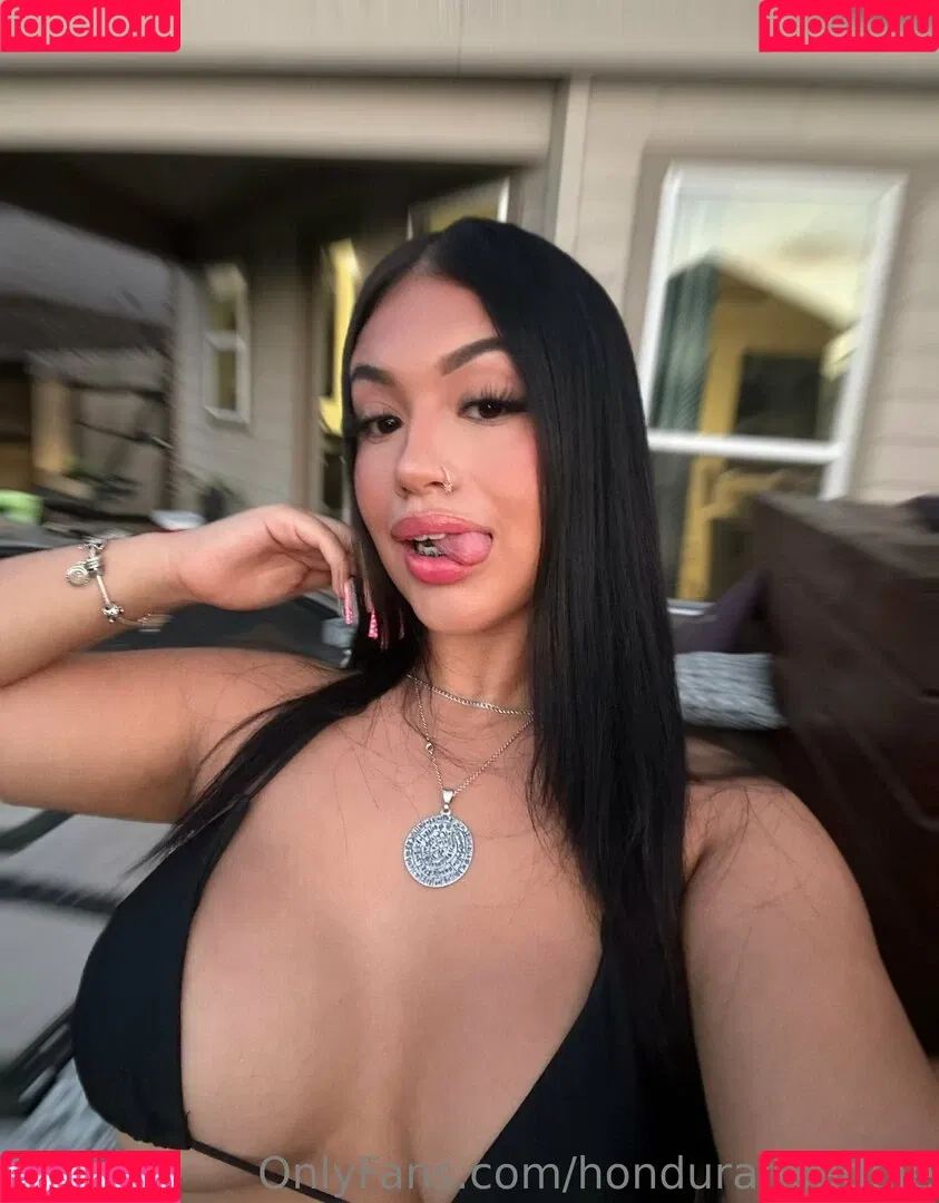 honduranbaddie Onlyfans Photo Gallery 