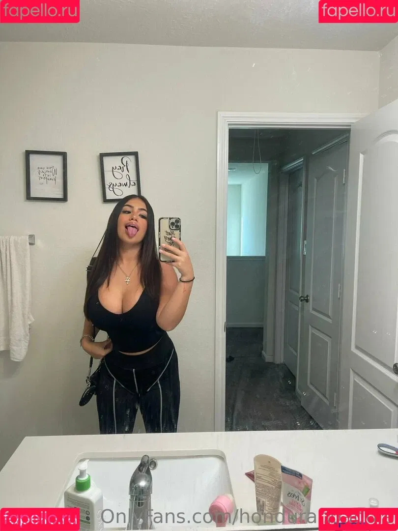 honduranbaddie Onlyfans Photo Gallery 