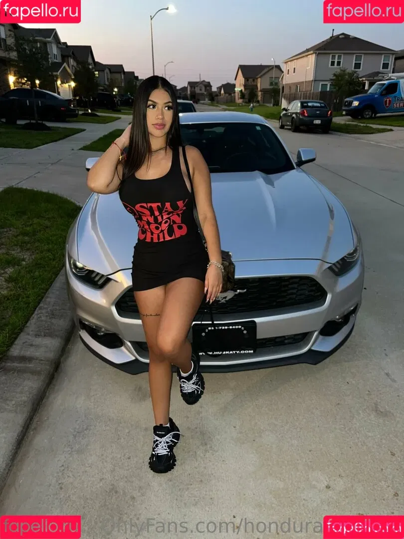 honduranbaddie Onlyfans Photo Gallery 