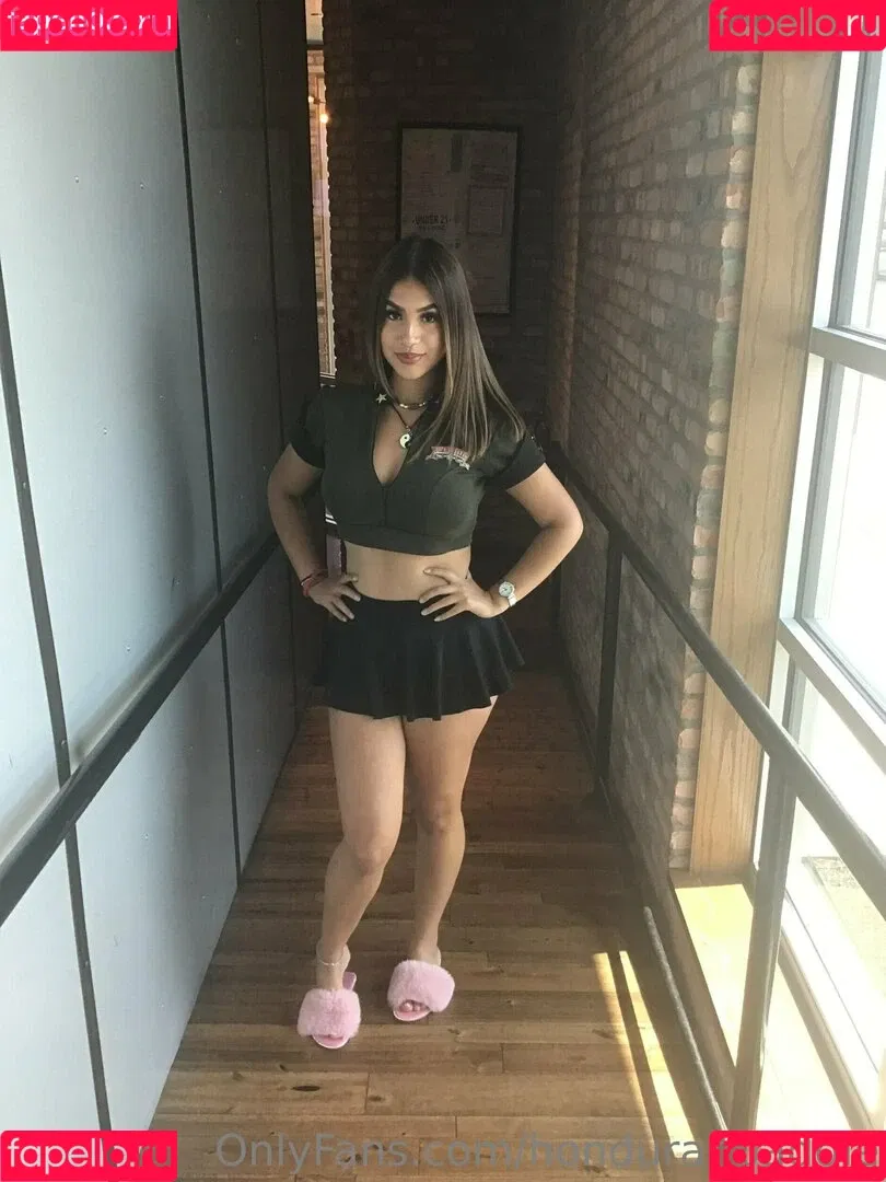 honduranbaddie Onlyfans Photo Gallery 