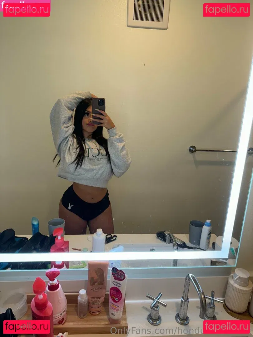 honduranbaddie Onlyfans Photo Gallery 