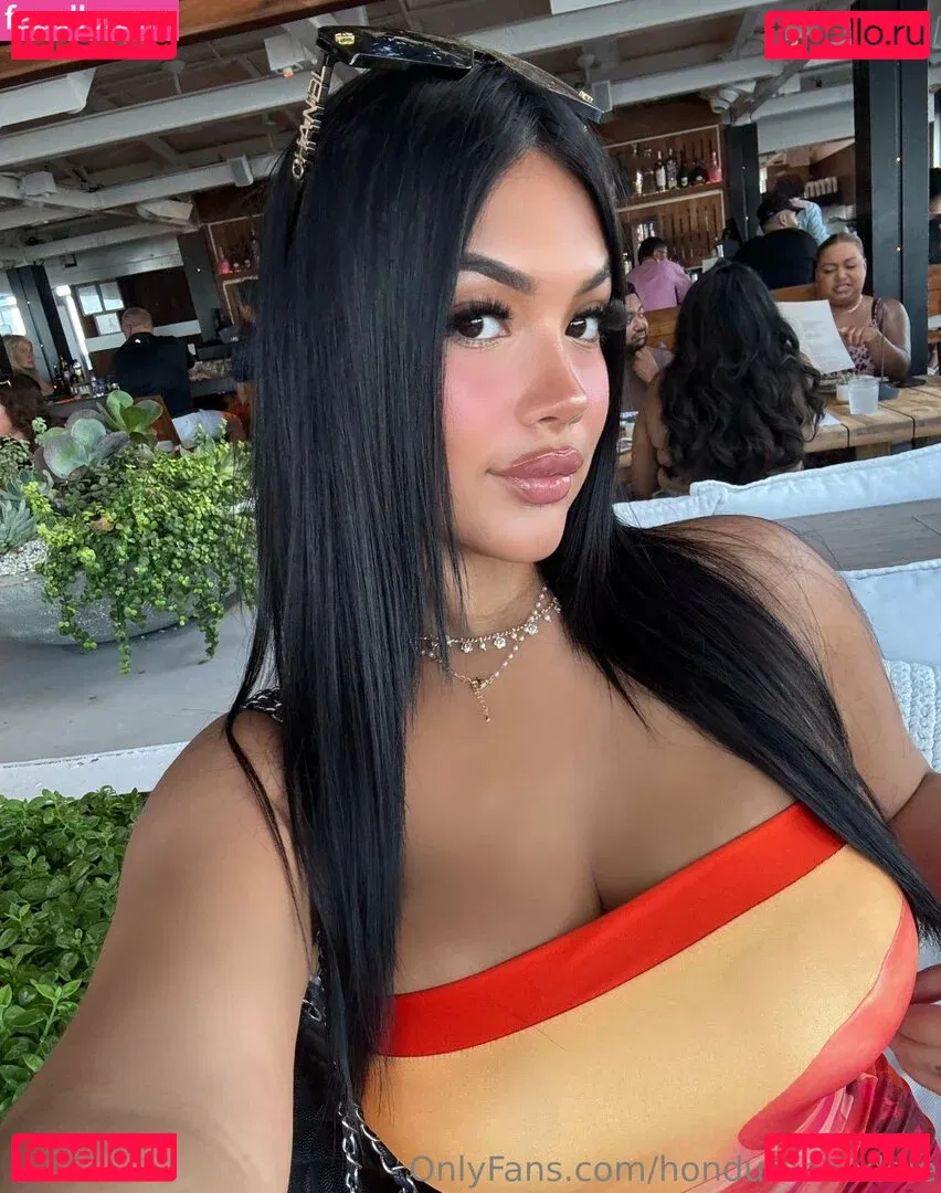 honduranbaddie Onlyfans Photo Gallery 