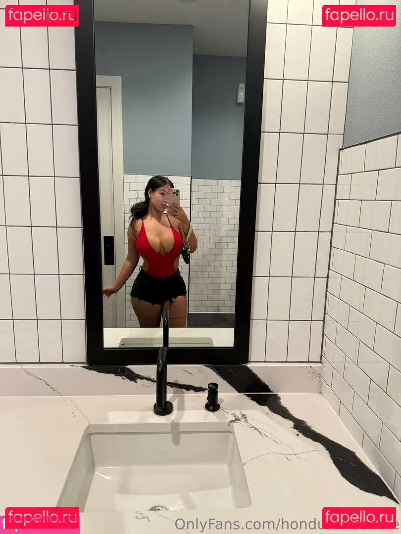 honduranbaddie Onlyfans Photo Gallery 