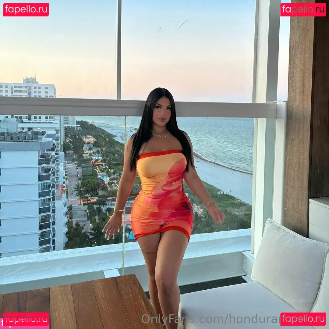 honduranbaddie Onlyfans Photo Gallery 