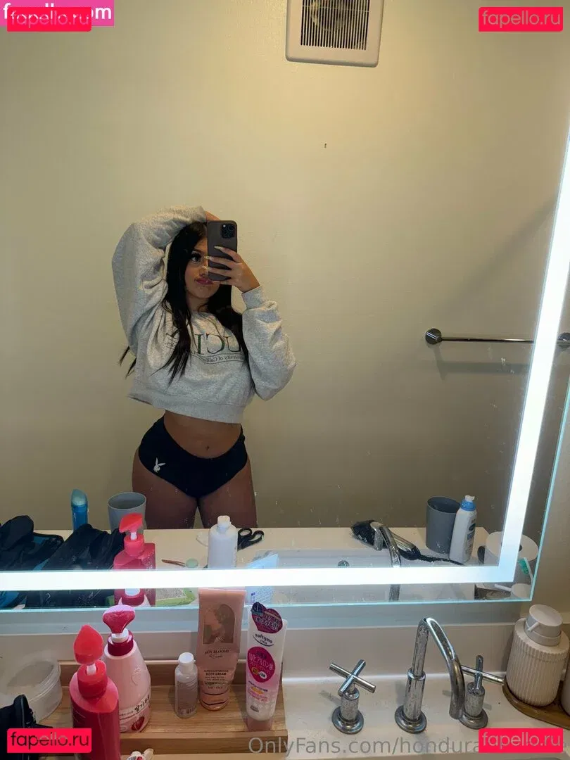 honduranbaddie Onlyfans Photo Gallery 