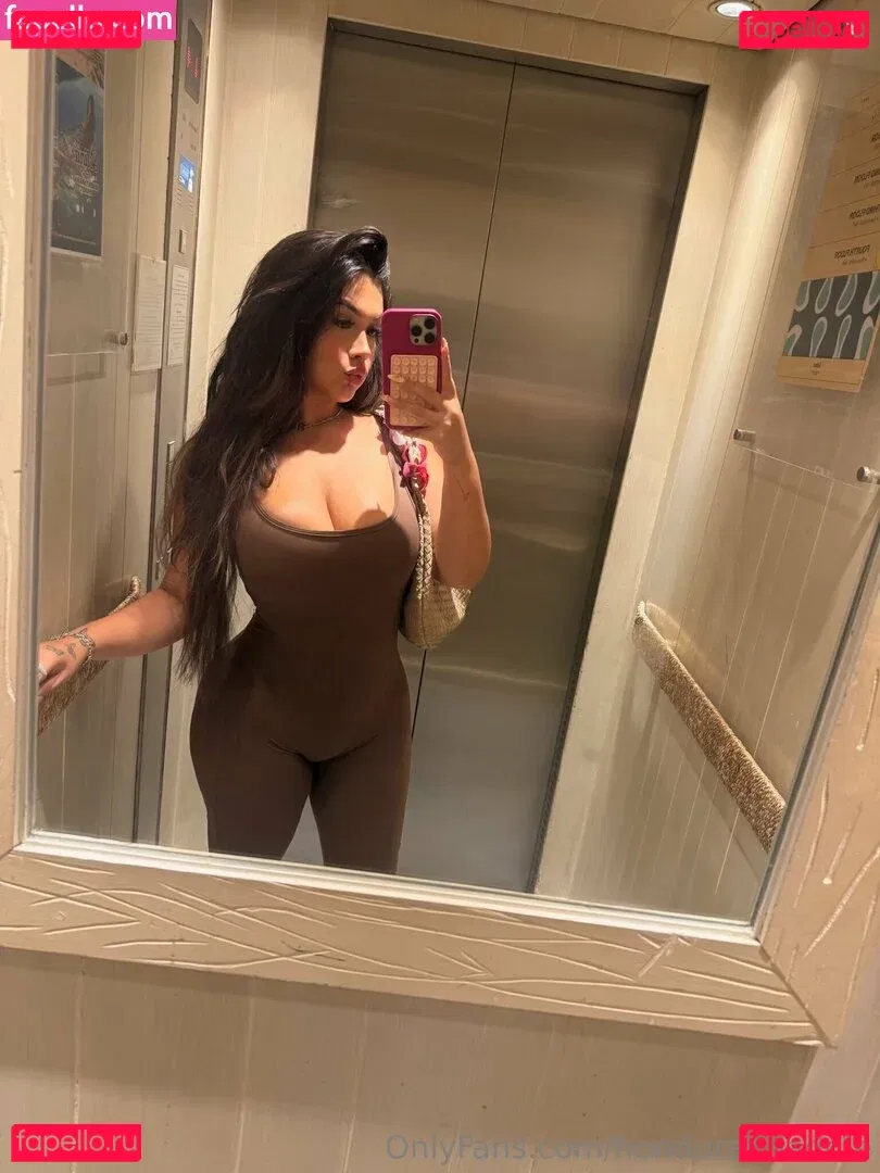 honduranbaddie Onlyfans Photo Gallery 