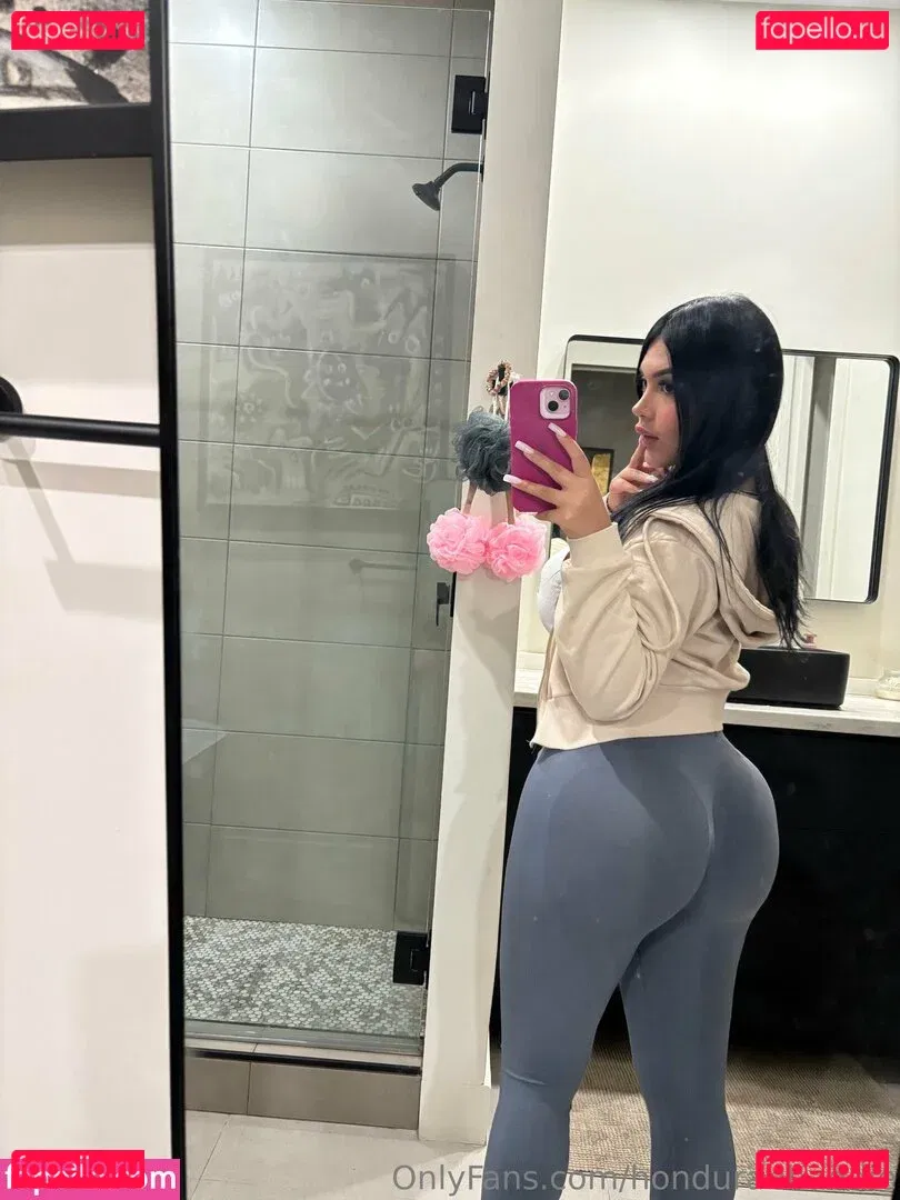 honduranbaddie Onlyfans Photo Gallery 