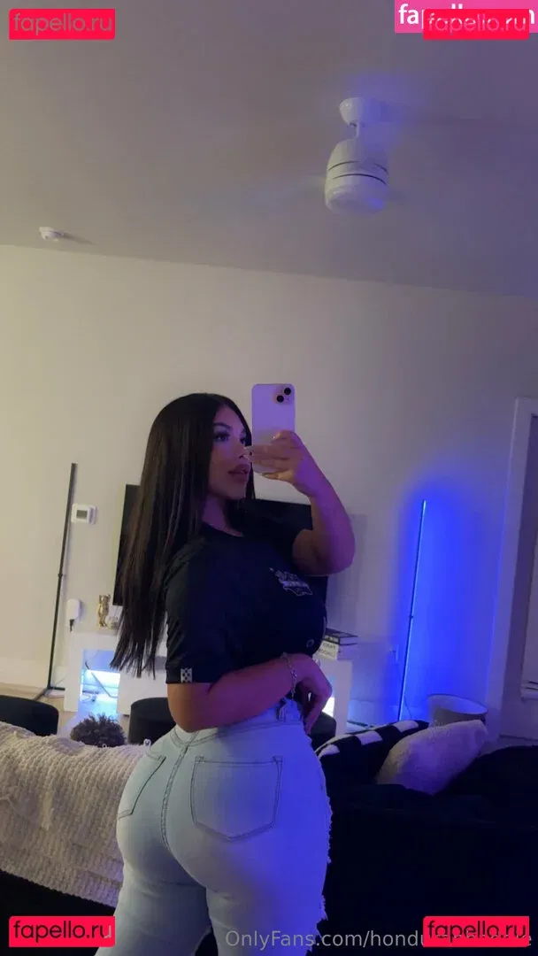 honduranbaddie Onlyfans Photo Gallery 