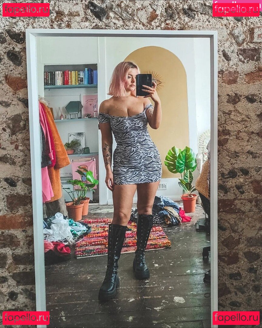 Holly Indigo Nude Onlyfans Photo 16