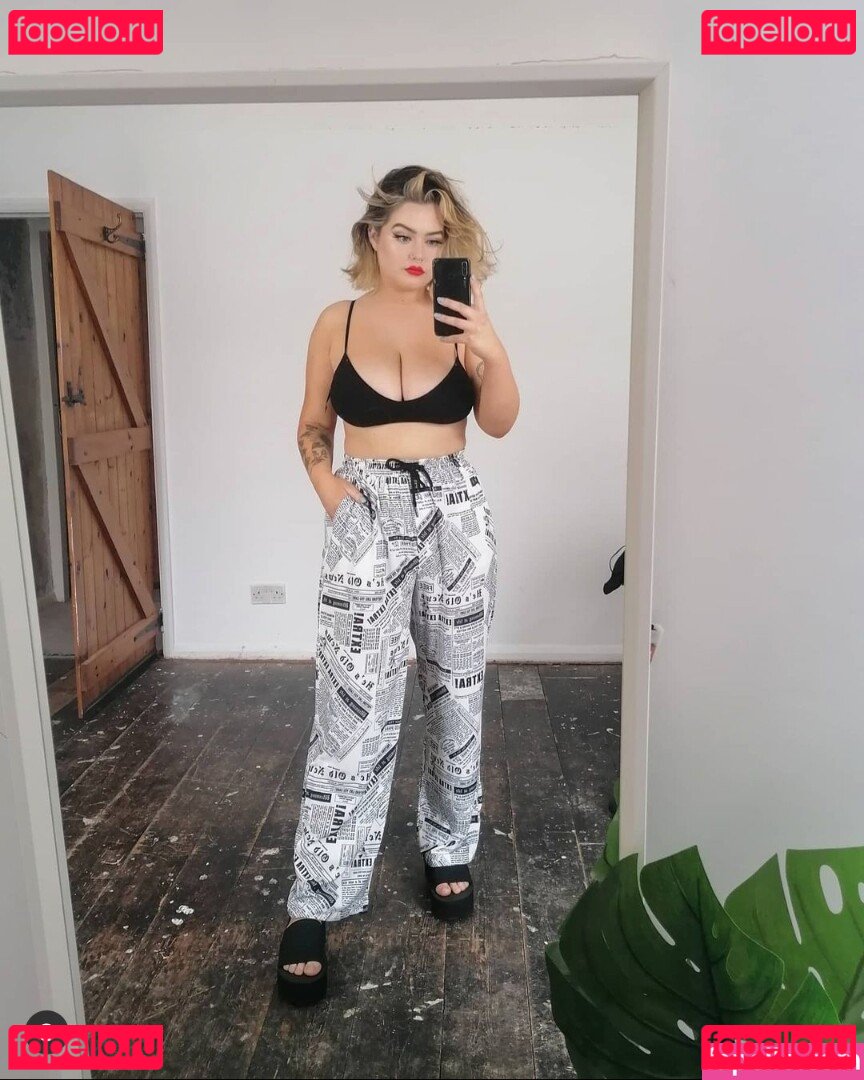 Holly Indigo Nude Onlyfans Photo 7
