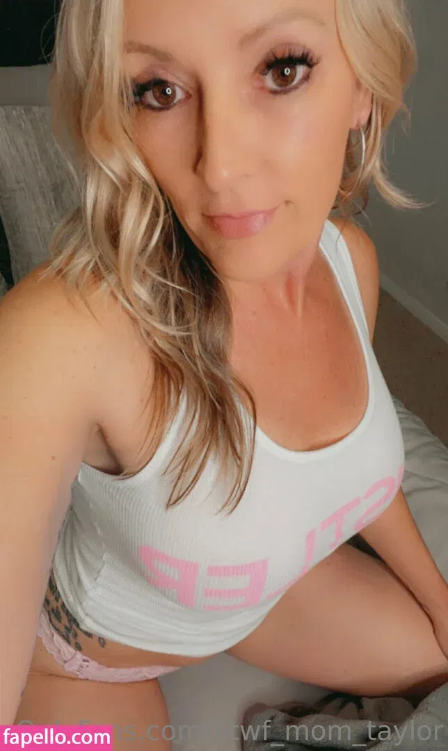 htwf_mom_taylor Onlyfans Photo Gallery 