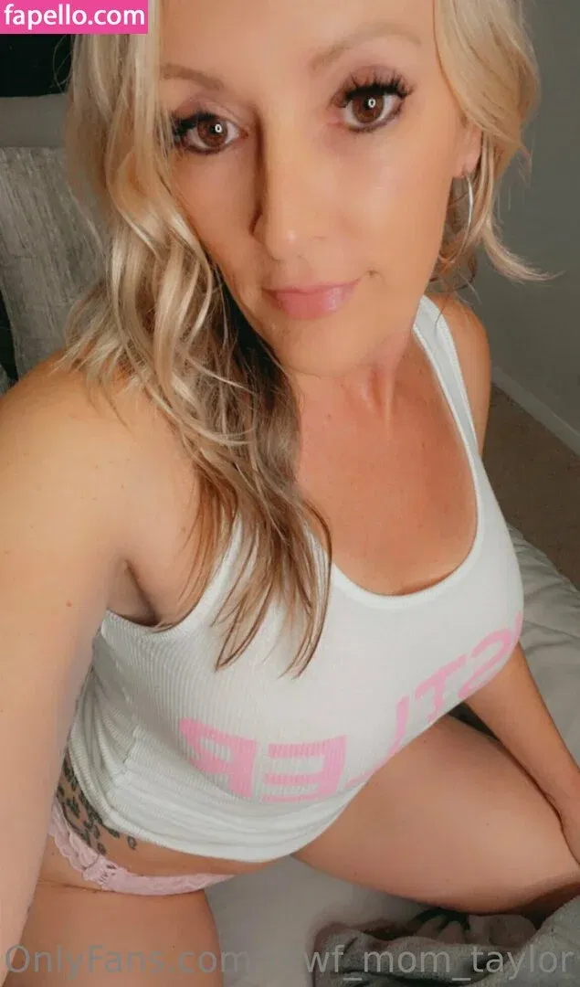 htwf_mom_taylor Onlyfans Photo Gallery 