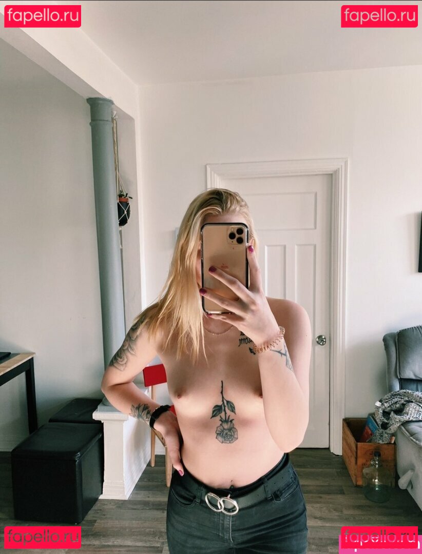 Mélina Roy Nude Onlyfans Photo 6