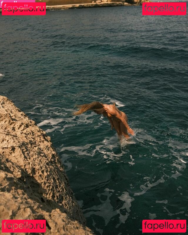 Chala Moves Nude Onlyfans Photo 14