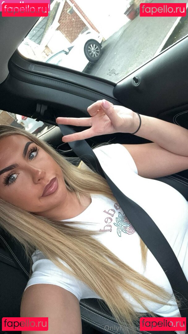 Niamh UK Nude Onlyfans Photo 11