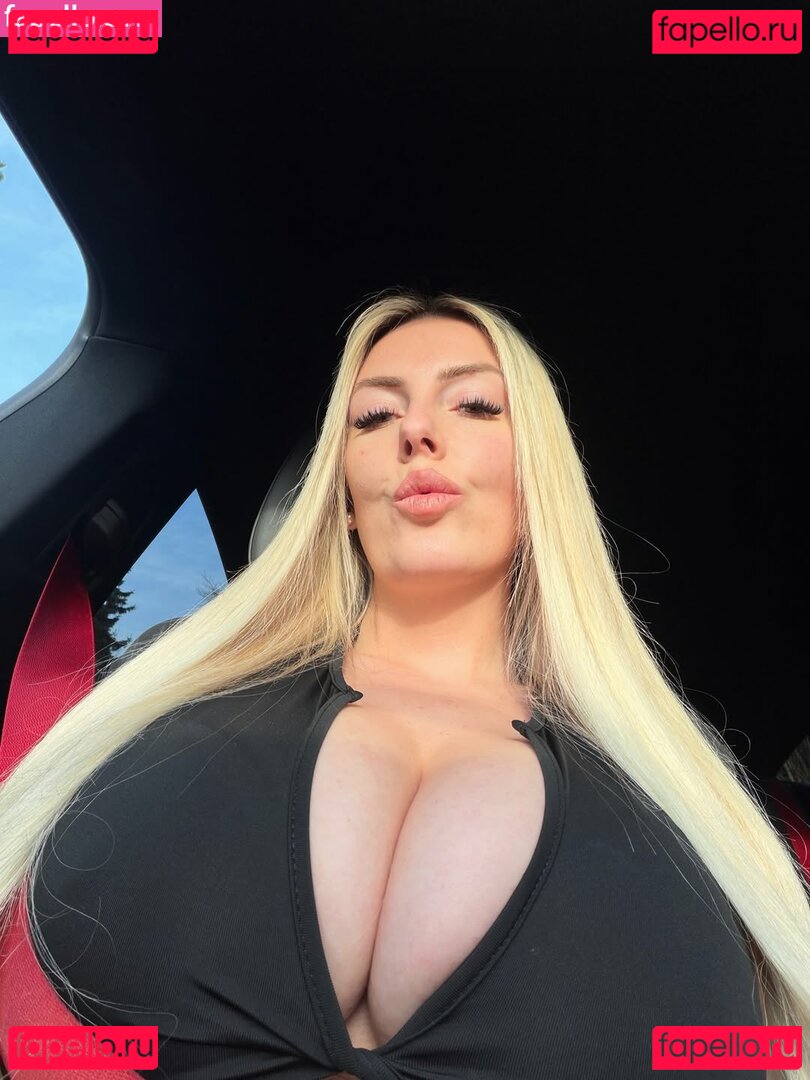 Pia Wagner Nude Onlyfans Photo 23