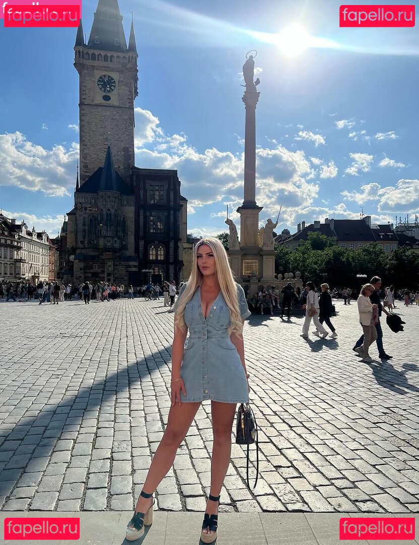Pia Wagner Nude Onlyfans Photo 9
