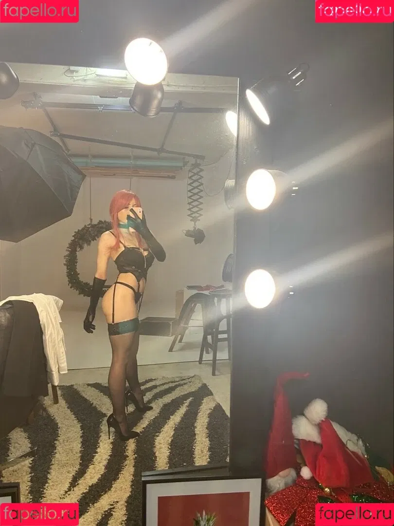 Athena Cosplay Onlyfans Photo Gallery 