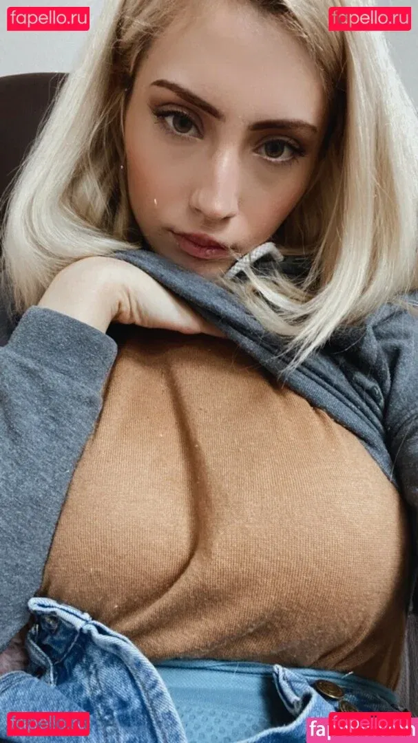 Athena Cosplay Onlyfans Photo Gallery 